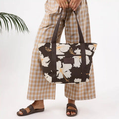 Keep It Light Zipper Tote | Taha'a